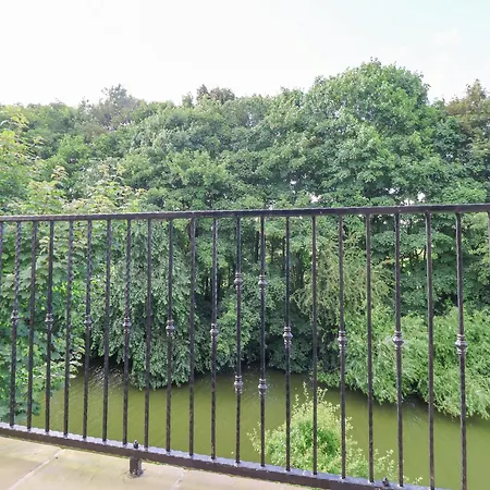 Waters Edge Lock View *