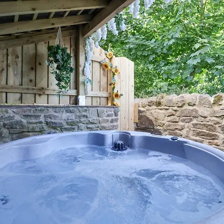 Holiday home Waters Edge Lock View