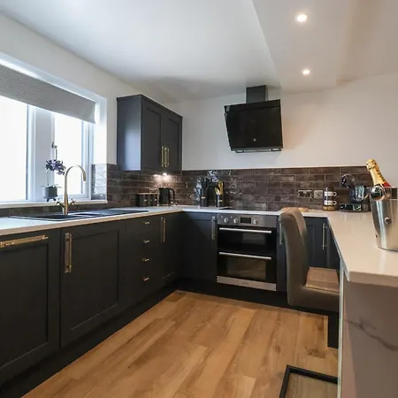 Waters Edge Lock View *