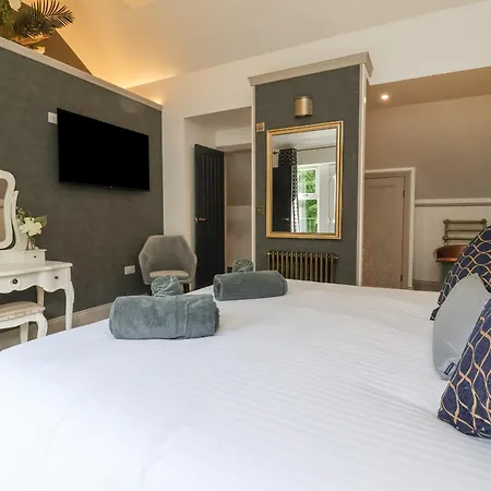 בית נופש Waters Edge Lock View *