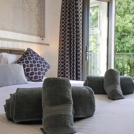 Waters Edge Lock View בית נופש